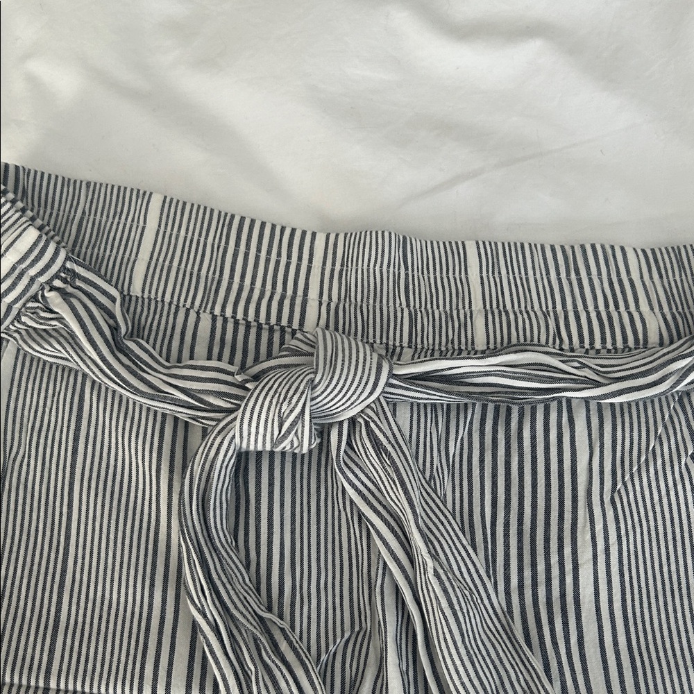 LOFT Grey and White Striped Pants